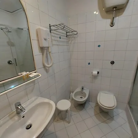 Oscar Mimosa Otel 2*
